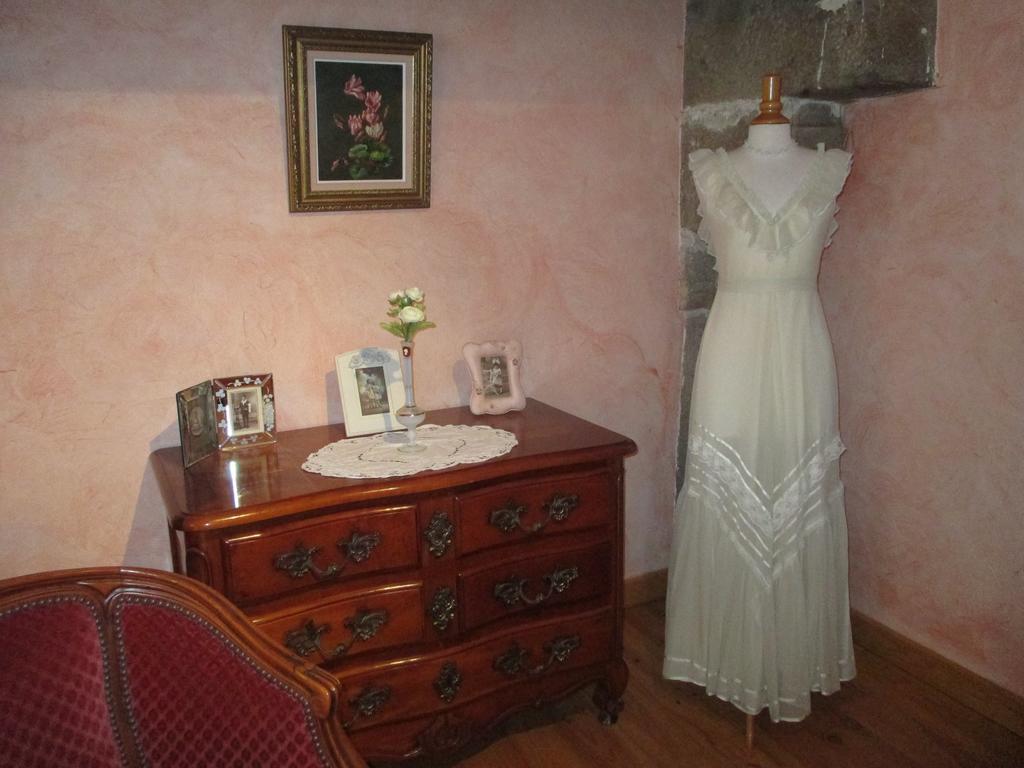 Les Sources Bed & Breakfast Poilley  Eksteriør bilde