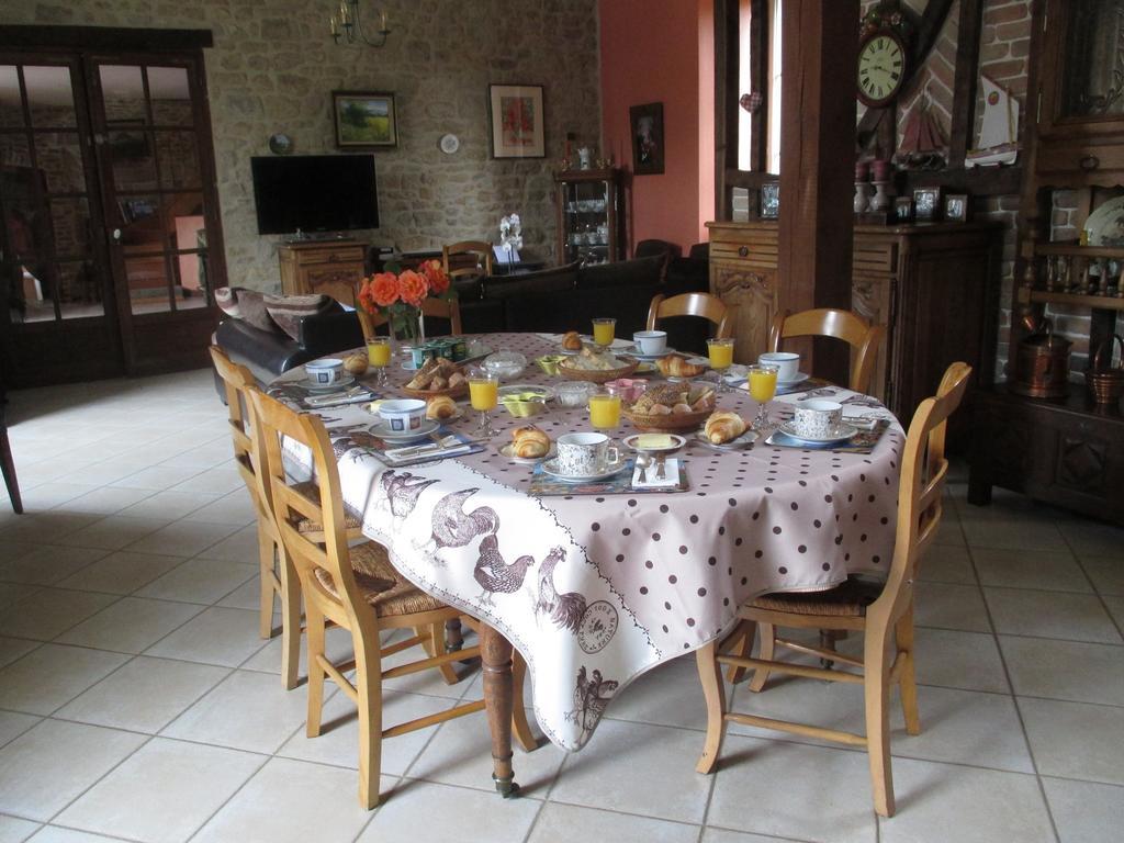 Les Sources Bed & Breakfast Poilley  Eksteriør bilde