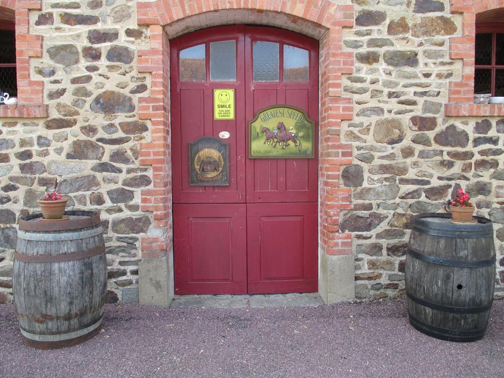 Les Sources Bed & Breakfast Poilley  Eksteriør bilde