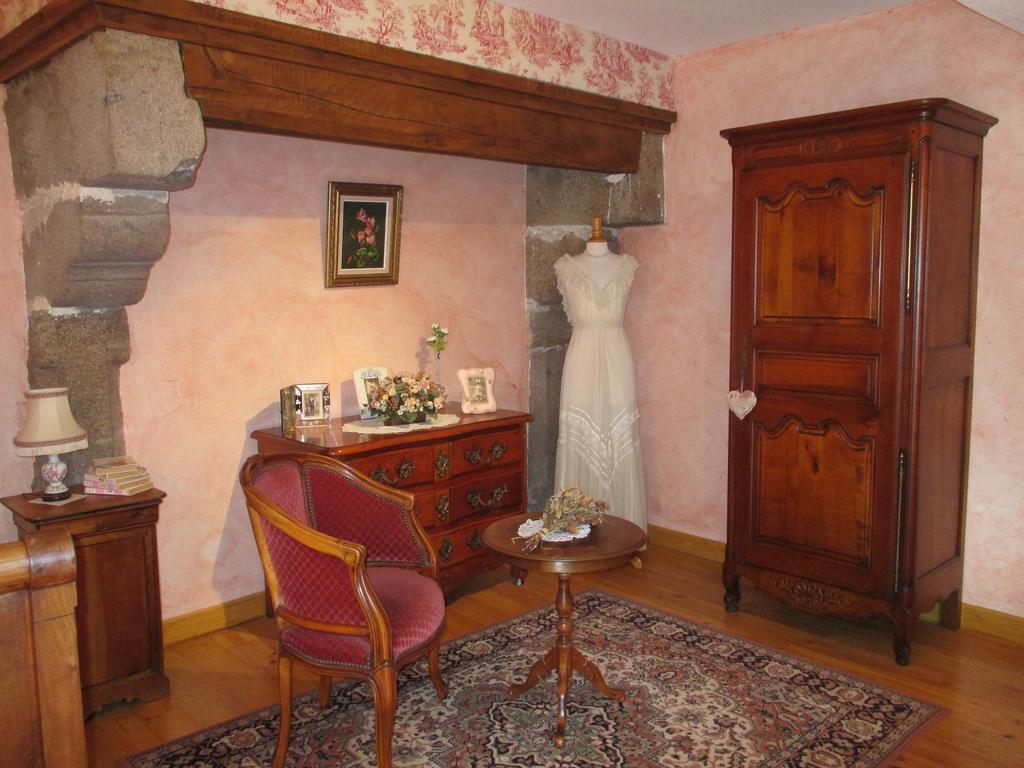 Les Sources Bed & Breakfast Poilley  Eksteriør bilde