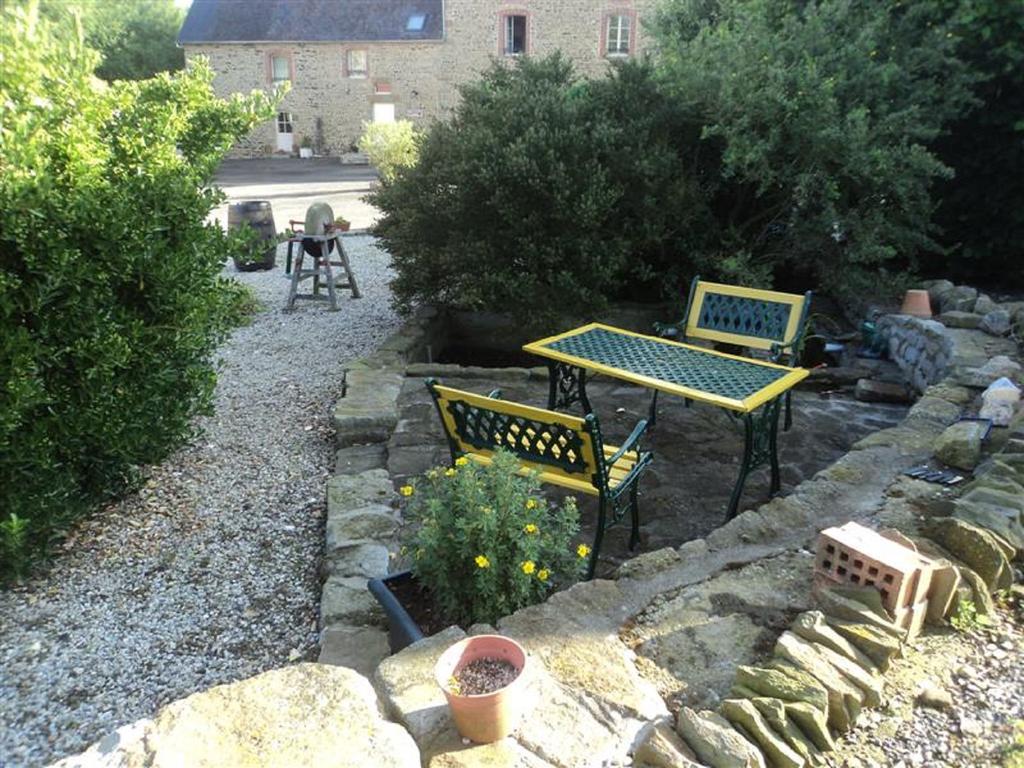 Les Sources Bed & Breakfast Poilley  Eksteriør bilde